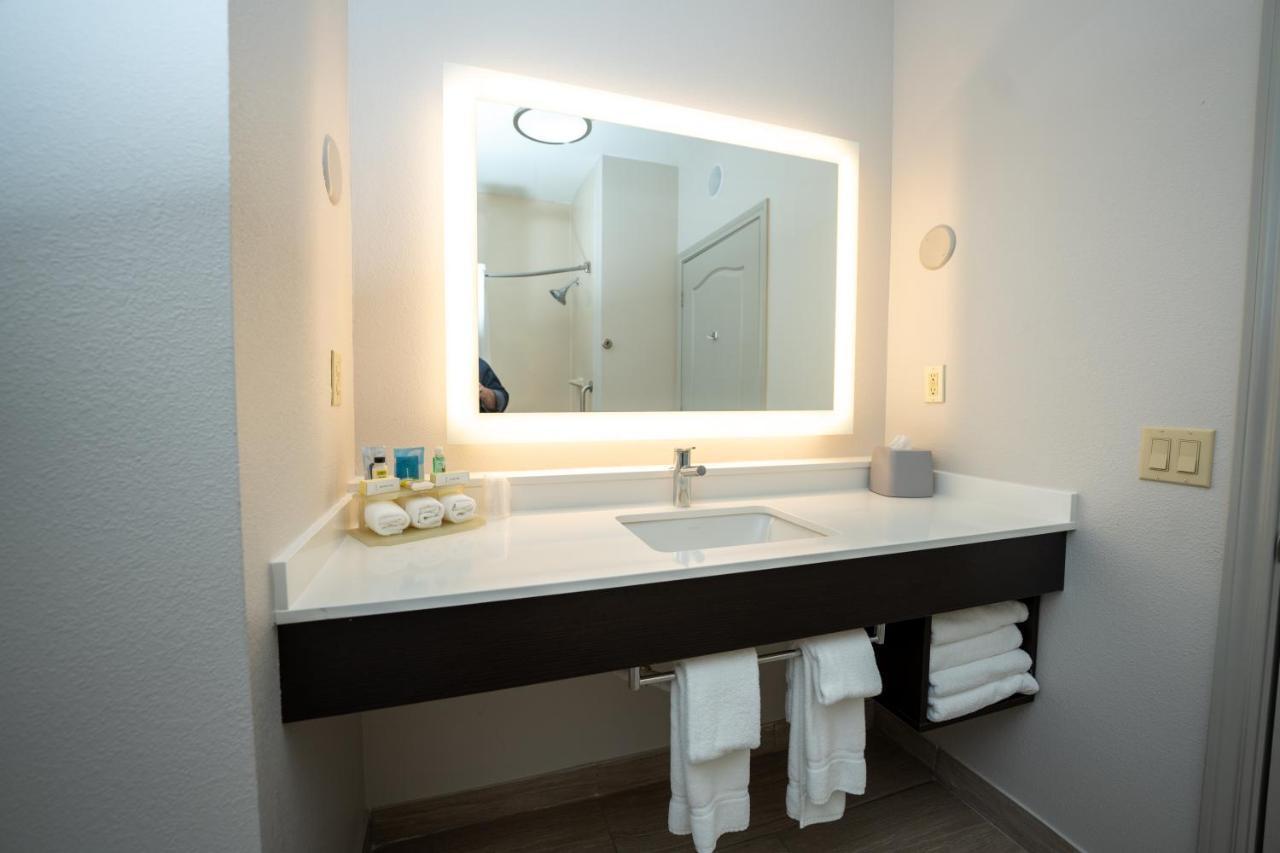 Holiday Inn Express & Suites Deer Park By Ihg Zewnętrze zdjęcie